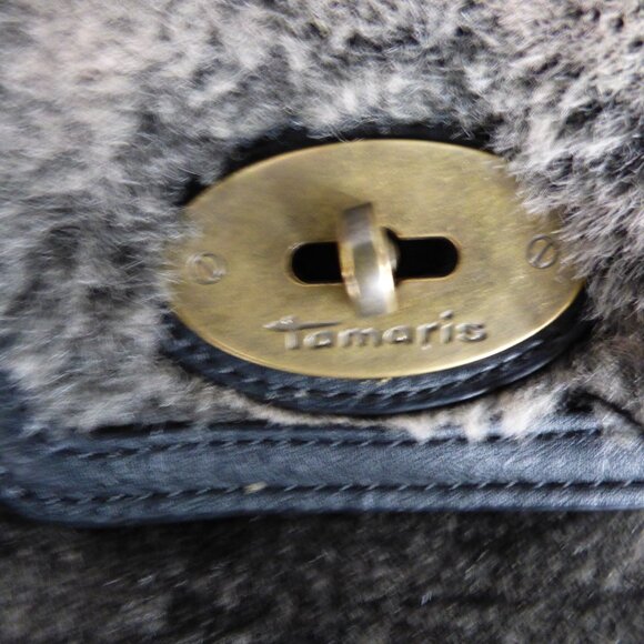 TAMARIS GOTH FAUX FUR LARGE HANDBAG WITH COMPARTMENTS AND TARTAN CHECK LINING - Picture 9 of 13